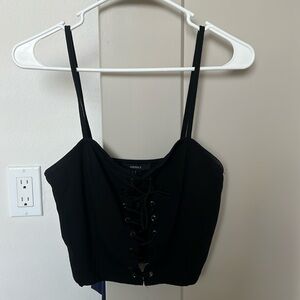black crop tank